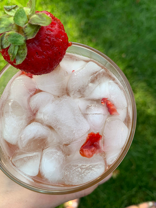 Easy Summer Rosé Spritzer&nbsp;Recipe